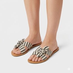 A New Day Woman’s Black and White Striped Bow Knot Slide Sandals — Size 10